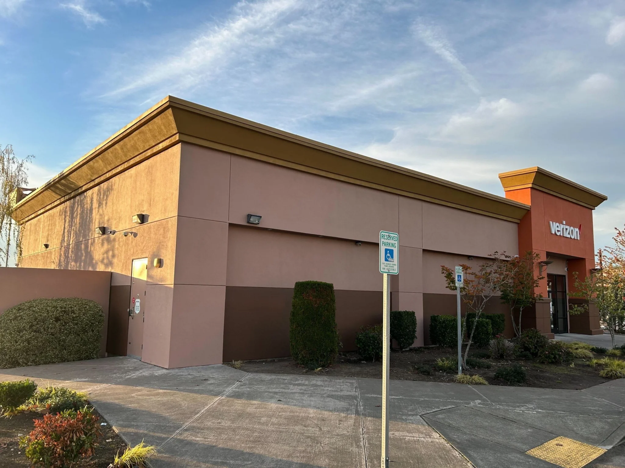Verizon commercial exterior painting