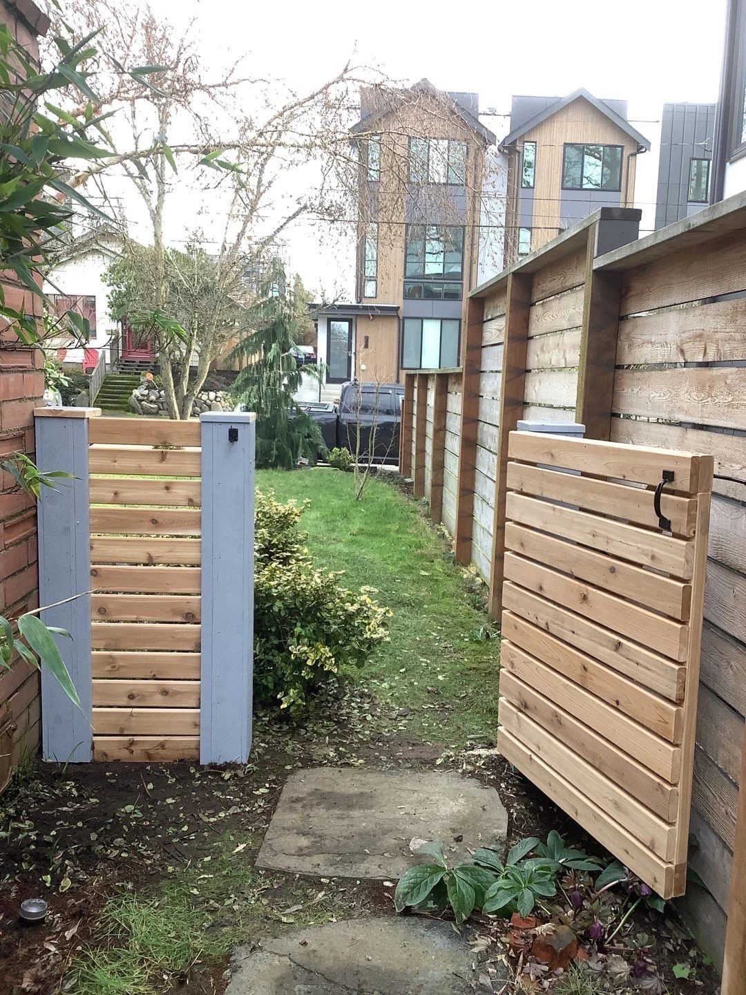 custom fence and gate carpentry